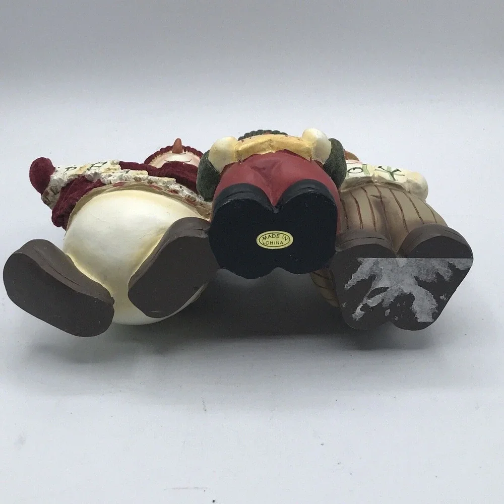 Resin Winter Family Peace Hope Joy Figurine Winter‎ Decor